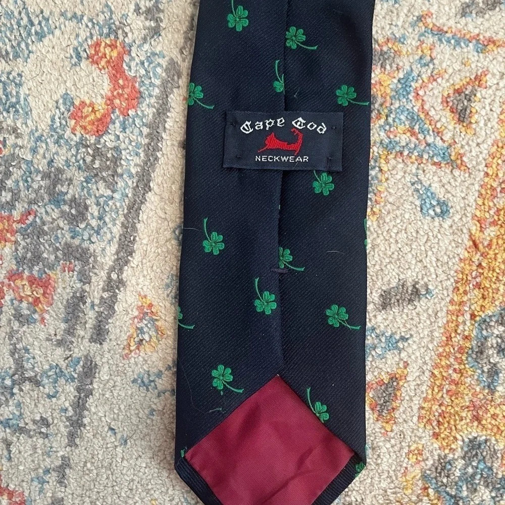 Cape Cod Neckwear four leaf clover navy tie